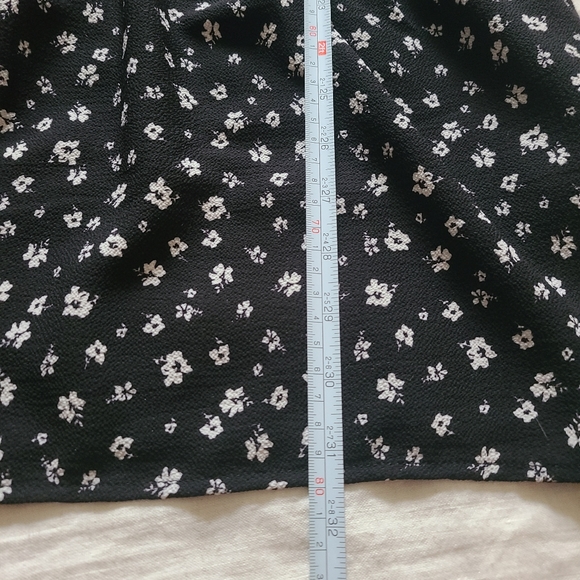 H&M Divided Women's Black White Ditsy Floral Ruffle Sleeve Summer Mini Dress - Picture 16 of 16
